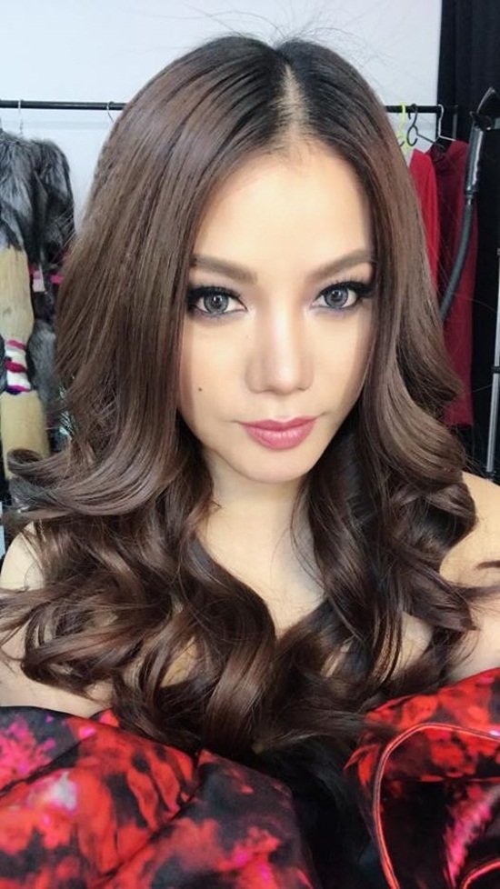 Giám khảo của Vietnam' Next Top Model Trương Ngọc Ánh trông rất khác lạ trong bức hình mới đăng tải trên trang cá nhân.