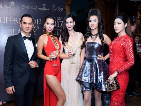 Hoa hậu Hoàn vũ thế giới 2005 nổi bật giữa dàn sao Việt