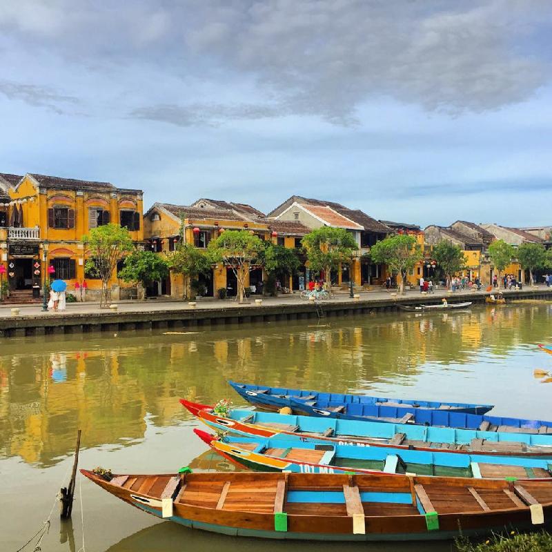 Chia sẻ trên trang Pop Sugar (Anh), Tori Crowther gợi ý 7 lý do tại sao du khách nên ghé thăm mảnh đất nằm ở miền Trung Việt Nam sau chuyến đi của cô tới Hội An.  Ảnh: Louismartyres/ Instagram.