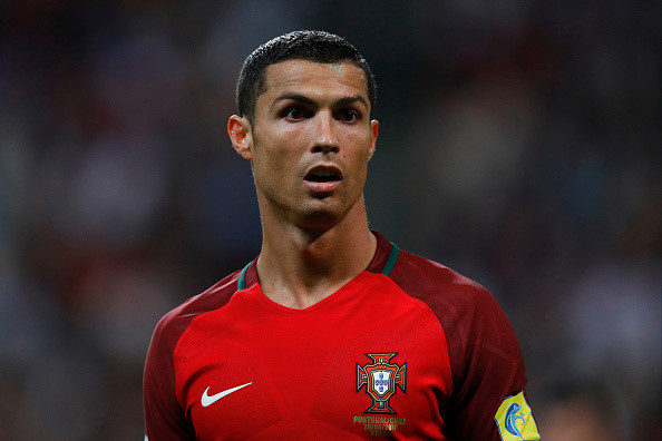 Ronaldo chưa thể gặp con vì bận phục vụ đội tuyển quốc gia.
