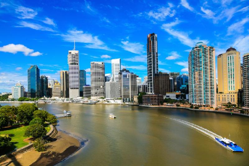 Australia (1,1 triệu USD): Chương trình định cư lâu dài và cấp quốc tịch của Australia yêu cầu người đăng ký có tài sản cá nhân tối thiểu 2,25 triệu USD (từ hai năm trước khi làm đơn). Một lựa chọn khác là đầu tư khoảng 1,5 triệu đôla Australia vào một dự án hay tập đoàn của Australia.