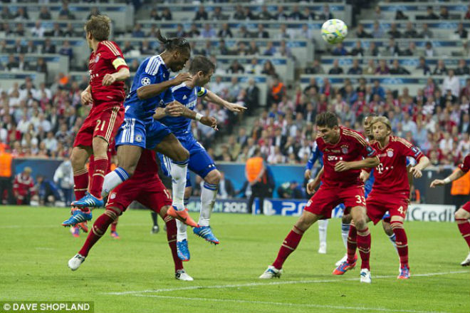 Drogba là người hùng của Chelsea ở trận chung kết Champions League năm 2012