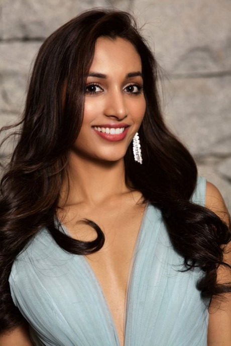 Hoa hậu siêu quốc gia 2016 Srinidhi Shetty