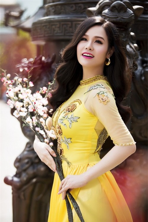 Nữ ca sĩ Nhật Kim Anh có tên thật mang đậm phong cách 