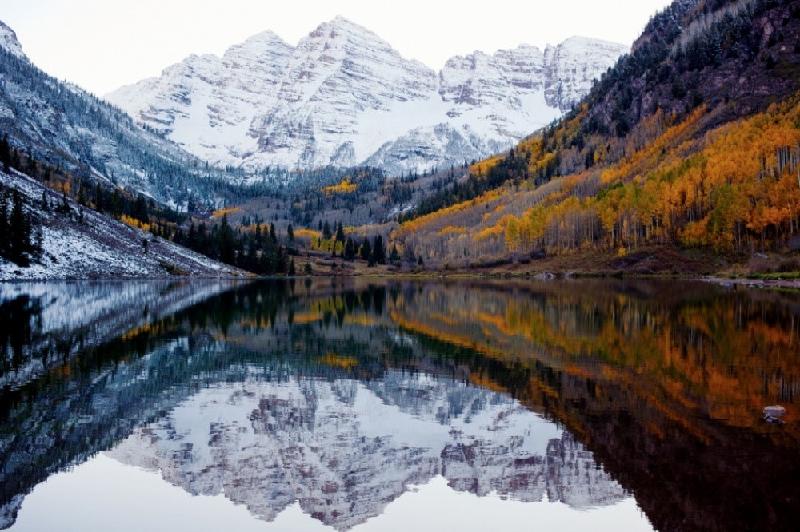 Mùa thu và mùa đông giao hòa ở Colorado, Mỹ.