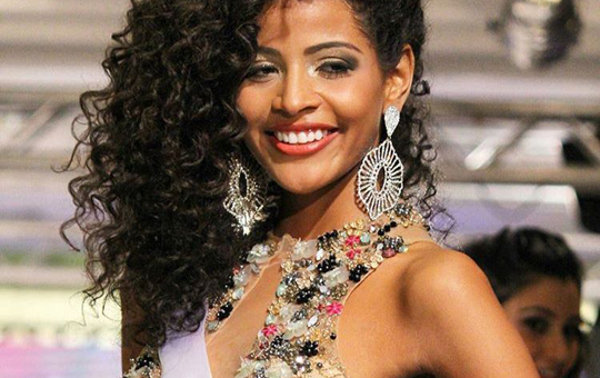 Cận cảnh nhan sắc Tân Hoa hậu Brazil