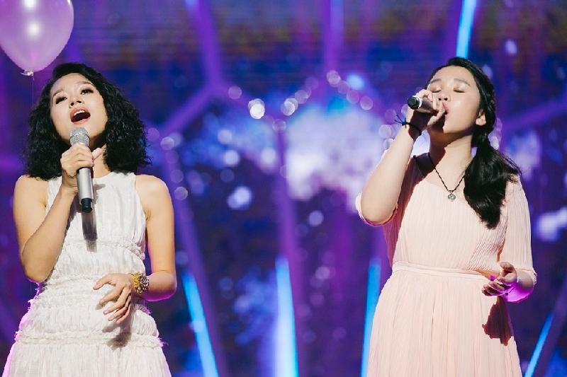 Là giọng ca duy nhất của cuộc thi, Đan Vy sóng đôi cùng ca sĩ Hoàng Quyên với ca khúc '