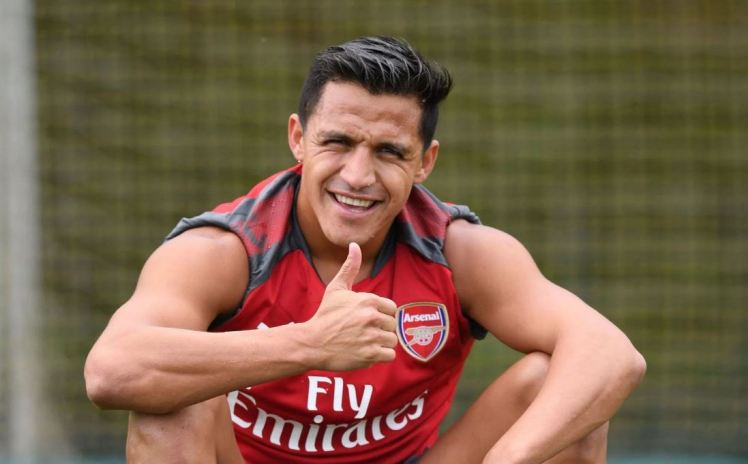 Sanchez tươi rói trở lại luyện tập tại Arsenal
