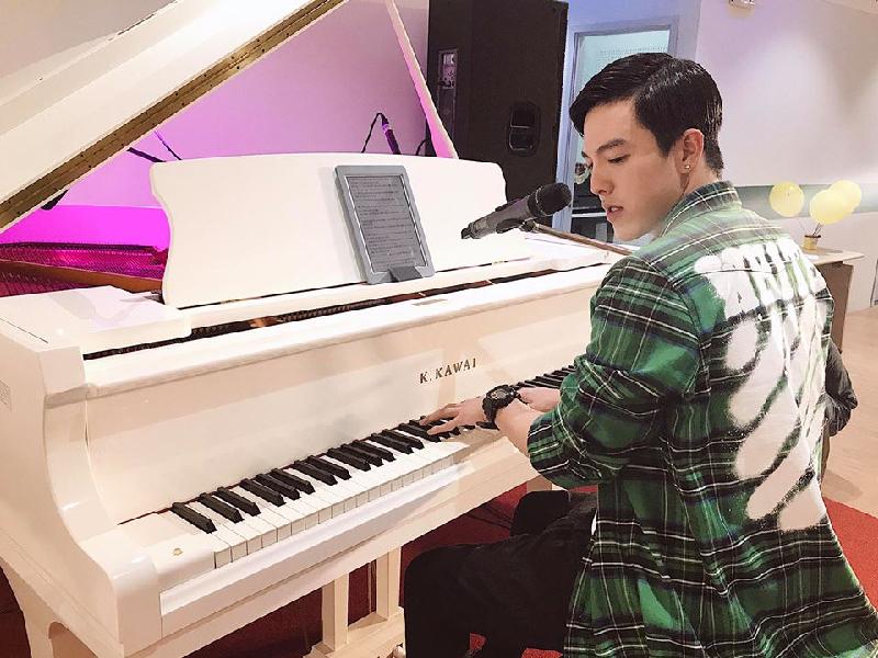 Hot boy của những bản cover Minh Châu chia sẻ bí quyết chơi đàn piano hay: 
