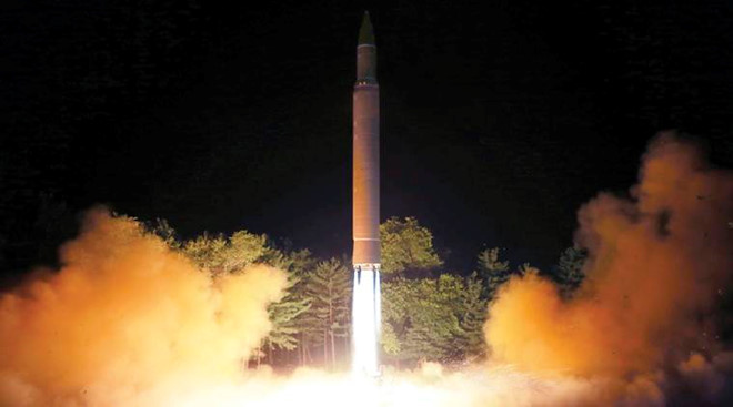 Tên lửa của Triều Tiên được phóng đêm 31/8. Ảnh: 