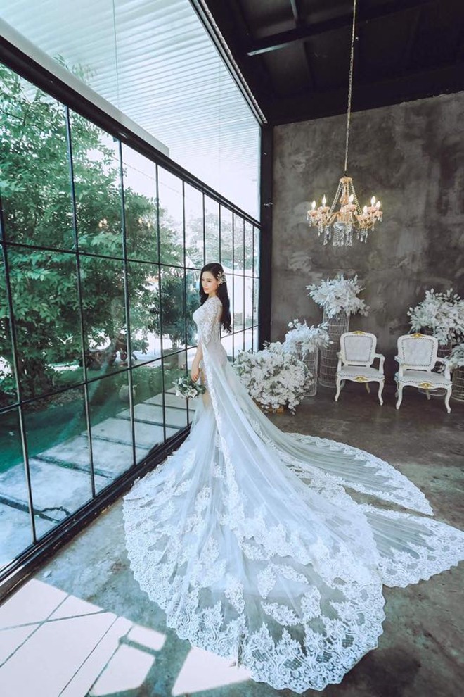 Những tấm ảnh cưới của Vân Quang Long và vợ mới cũng được chia sẻ trên mạng xã hội.