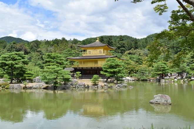 Cố đô Kyoto với những ngôi chùa, đền đài cổ kính, phong cảnh thiên nhiên rực rỡ là một điểm dừng chân lý tưởng cho những ai muốn tìm hiểu về một nền văn hóa Nhật Bản duy mỹ. (Ảnh: Nguyễn Tuyến/Vietnam+)