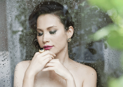 Nhan sắc 'đẹp lạ' của Hoa hậu có nụ cười quyến rũ nhất Việt Nam