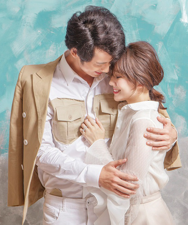 Lần hợp tác thứ 2 này của Tuấn Trần và Hari Won hứa hẹn sẽ đem đến hình ảnh mới lạ cho khán giả khi cả hai hóa thân vào nhân vật chính trong phim.