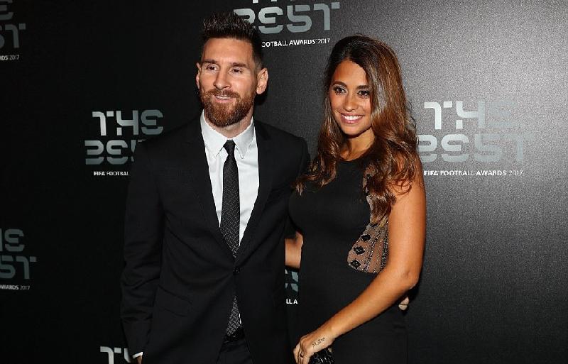 Lionel Messi và bà xã Antonella Roccuzzo