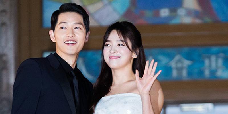 Thông tin cặp đôi sẽ kết hôn vào ngày 31/10/2017 khiến người hâm mộ trên toàn Châu Á vỡ òa trong hạnh phúc. Hôn lễ của Song Joong Ki và Song Hye Kyo được mong chờ là hôn lễ thế kỷ của showbiz xứ Hàn
