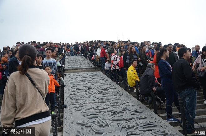 Trước kỳ nghỉ lễ, Bộ Giao thông vận tải Trung Quốc đã đưa ra dự báo Vườn Thanh Minh Thượng Hà sẽ là nơi có lượng du khách đổ về đông nhất. (Nguồn: 163)