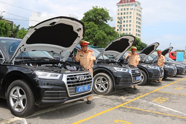 Hơn 1.000 ô tô phục vụ Tuần lễ cấp cao APEC 2017 được kiểm định