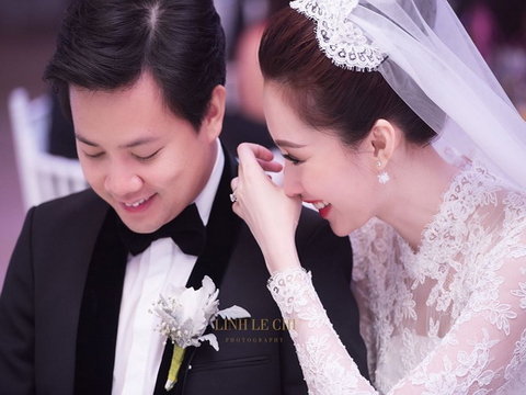 Hoa hậu Đặng Thu Thảo đẹp không tưởng trong tiệc cưới