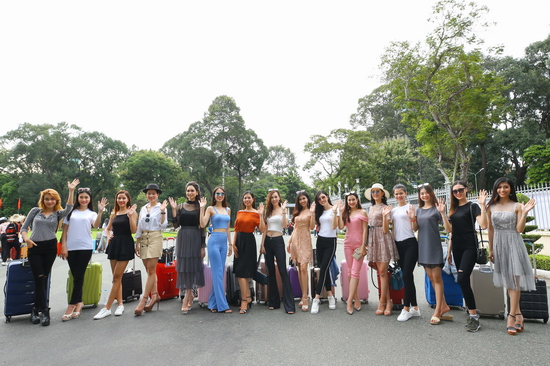Sau hai vòng sơ tuyển, ban giám khảo đã chọn ra 70 cô gái bước vào ngôi nhà chung của Hoa hậu Hoàn vũ Việt Nam 2017. Từ đây, các thí sinh chính thức được huấn luyện, đào tạo những kỹ năng cơ bản trong lĩnh vực sắc đẹp.