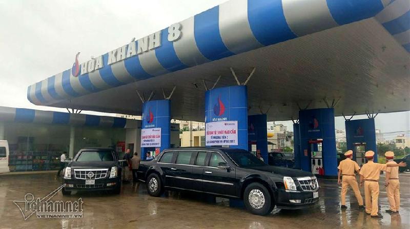 Dàn siêu xe của Tổng thống Trump đổ xăng ở Đà Nẵng