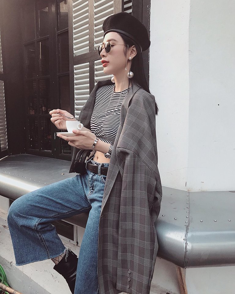 Style ăn mặc xuống phố của Phương Trinh cũng là chủ đề được bàn tán rất nhiều. 