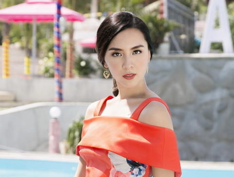 Á hậu Thiên Lý lần đầu xuất hiện với vai trò Mentor ở Hoa hậu Hoàn vũ Việt Nam 2017