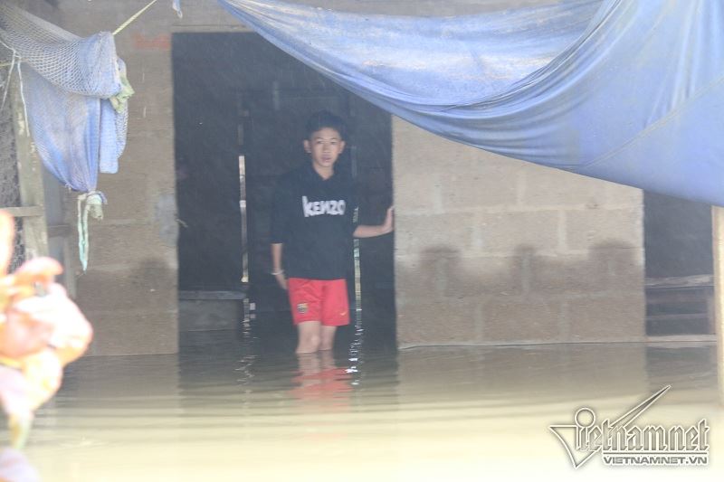 lũ cuốn,sạt lở trên đèo Hải Vân,thuỷ điện xả lũ,mưa lũ,mưa lũ ở Thừa Thiên - Huế