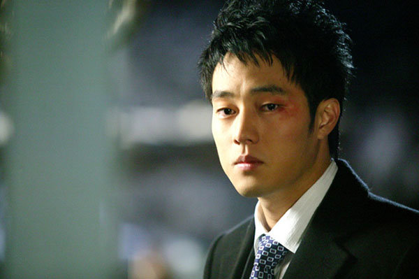 Bởi vì hiểu lầm Soo Jung phản bội nên Jung Jae Min (Jo In Sung) đã dùng súng bắn chết cả In Wook lẫn Soo Jung. Sự ra đi của nhân vật In Wook một lần nữa chứng minh rằng, So Ji Sub quả là một nam diễn viên bạc mệnh trên màn ảnh. 