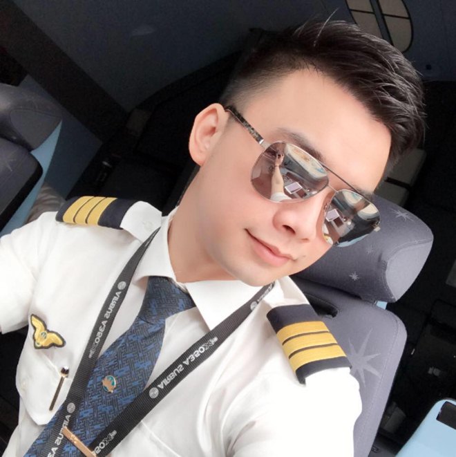 Chàng diễn viên nhí đen nhẻm ngày nào ngày càng trưởng thành, điển trai và là cơ phó của một hãng hàng không nổi tiếng của Việt Nam.