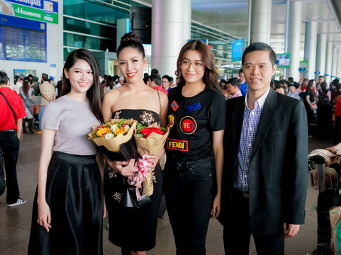 Á hậu Nguyễn Thị Loan rạng rỡ trở về nước sau cuộc thi Miss Universe 2017