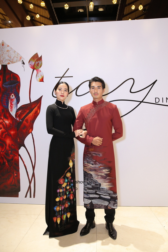 Đây cũng là lần hiếm hoi Nam Em và Trịnh Xuân Nhản cùng góp mặt trong một đêm trình diễn thời trang.