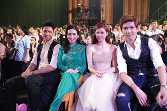 Gia đình Bình Minh và Trương Quỳnh ANh góp mặt trong 1 sự kiện âm nhạc vào tháng 7/2015.