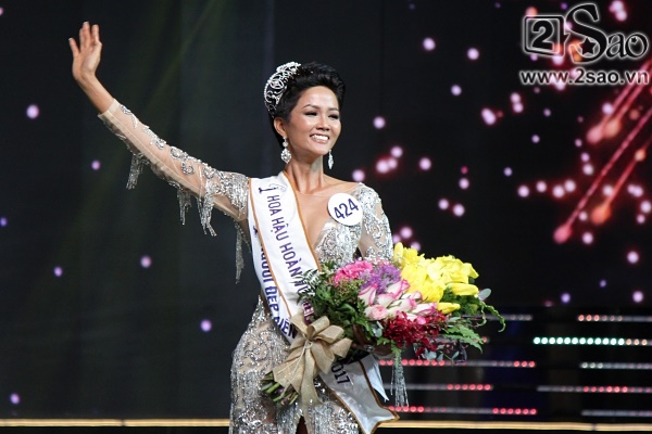 H’Hen Niê chính thức trở thành Hoa hậu Hoàn Vũ Việt Nam 2017