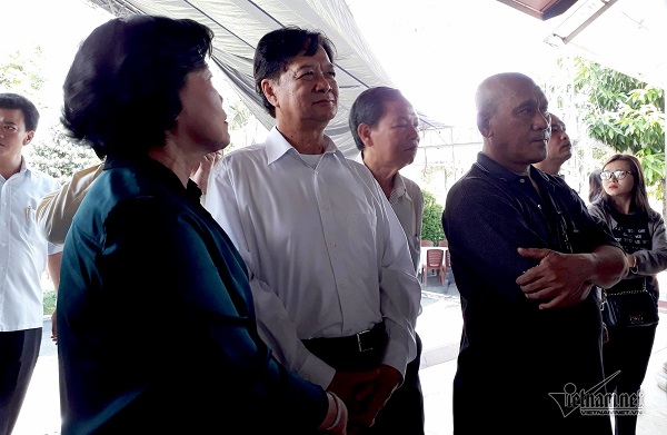 Nguyên Thủ tướng Chính phủ Nguyễn Tấn Dũng có mặt từ rất sớm   