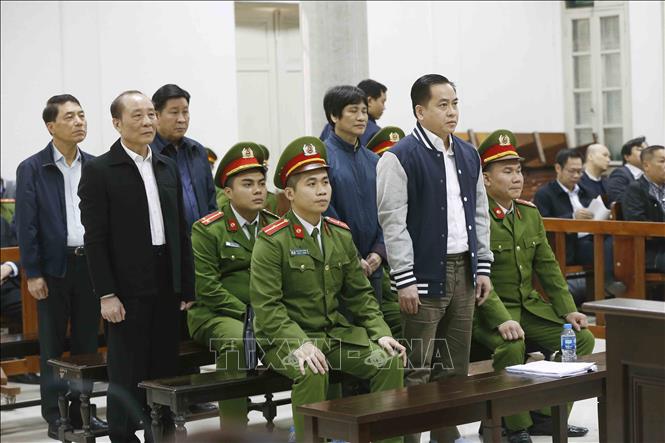 Phan Văn Anh Vũ và các bị cáo khác tại phiên xử sơ thẩm