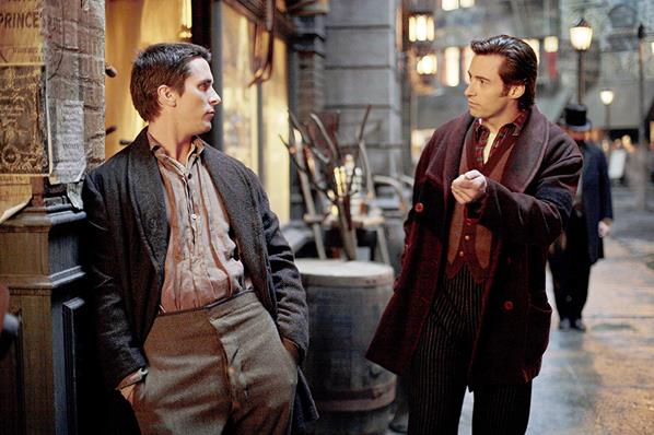 Christian Bale (trái) và Hugh Jackman (phải) – hai tài tử đình đám bậc nhất Hollywood trong The Prestige