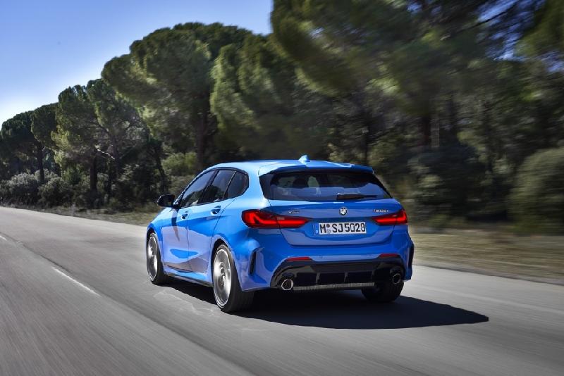 BMW Series 1 thế hệ mới chính thức ra mắt