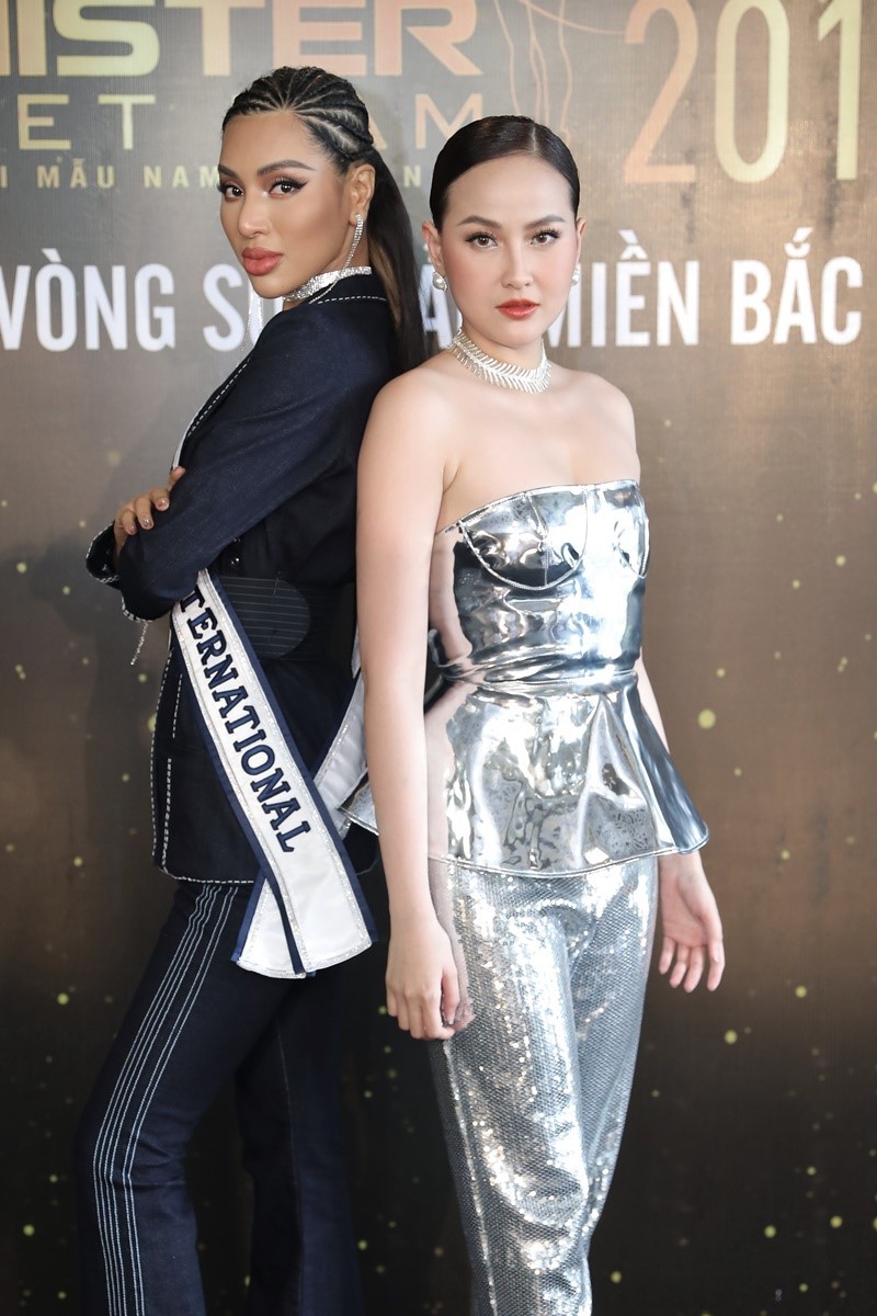 Quán quán Super Model International - Khả Trang và Miss Globe - Khánh Ngân.