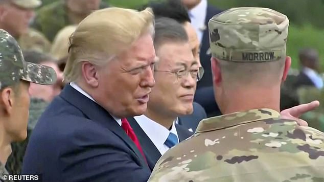 Chùm ảnh cận cảnh Tổng thống Trump gặp Chủ tịch Kim ở biên giới nguy hiểm nhất