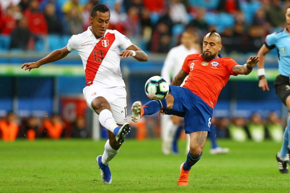 Peru tạo địa chấn, đại thắng 3-0 trước Chile!