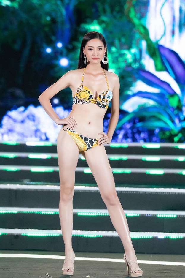Hoa hậu Thế giới Việt Nam 2019 - Lương Thùy Linh sẽ chính thức đại diện Việt Nam chinh chiến tại Miss World 2019. Người đẹp Cao Bằng có thế mạnh về chiều cao 1,77 m, lưu loát tiếng Anh cũng như vốn tri thức tốt.