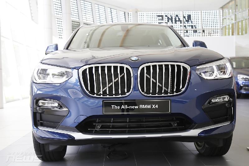 Cận cảnh BMW X4:Coupe 4 cửa gầm cao, giá 3 tỷ đồng