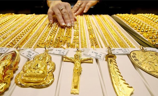 Giá vàng tiếp tục ở mức trên 42,5 triệu/lượng