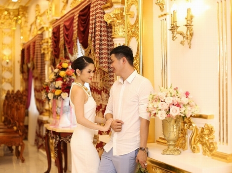 Những đám cưới xa hoa, dát đầy vàng của con đại gia Việt