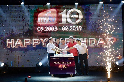 Nghi lễ cắt bánh sinh nhật mừng MyTV tròn 10 tuổi
