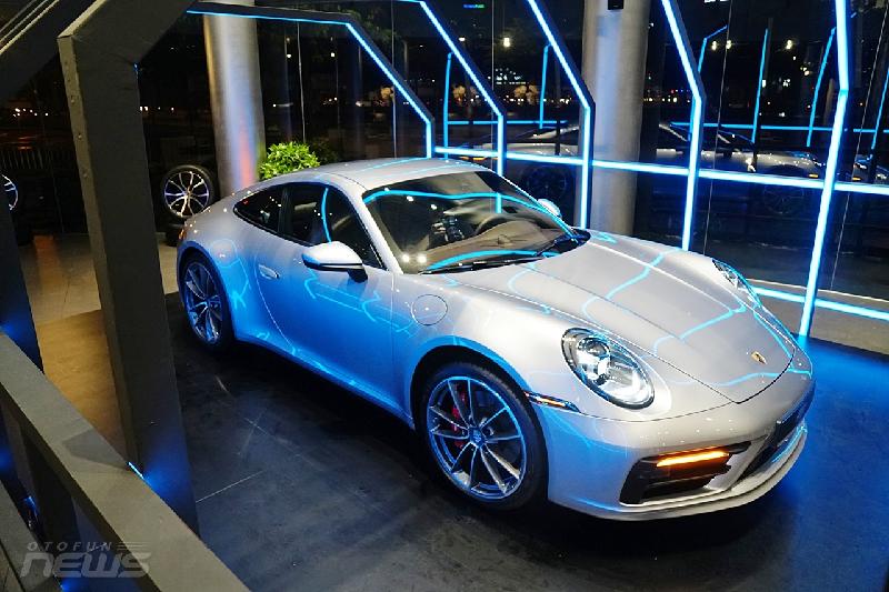 Ngắm Porsche 911 thế hệ mới, giá 9,5 tỷ vừa có mặt tại Việt Nam